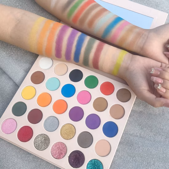 化粧品-メイクアップ-プライベートブランド-化粧品-OEM-化粧品-メイクアップ製品-美容化粧品